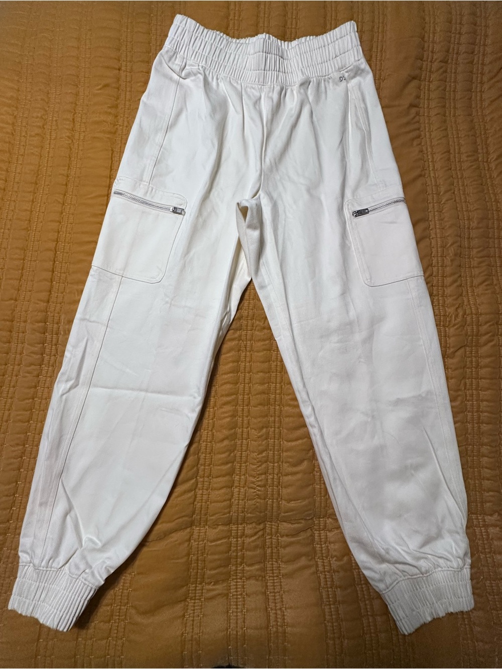 DSG White Cargo-Style Joggers with Zipper Pockets
